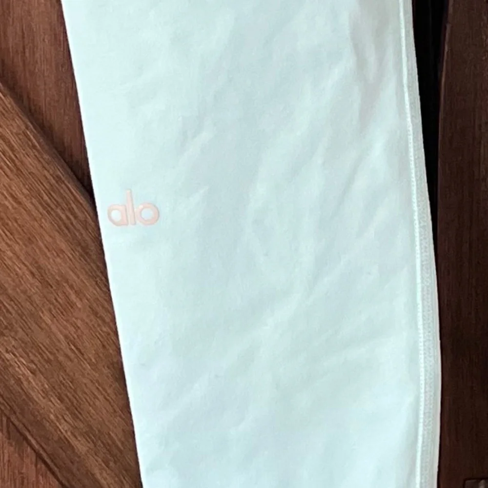 Alo Yoga High-Waist Athletic Leggings Light Turquoise Size XS